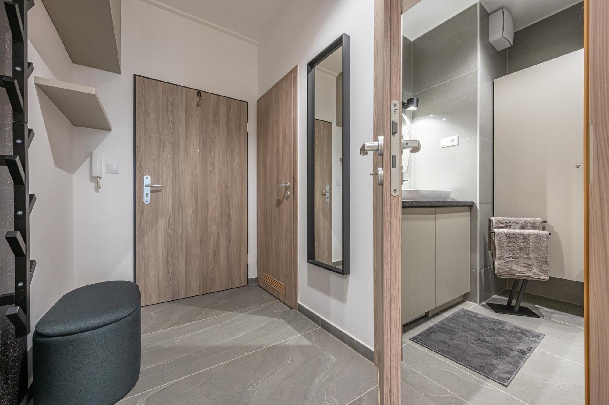 Condo With Balcony @ Downtown Budapest Kültér fotó