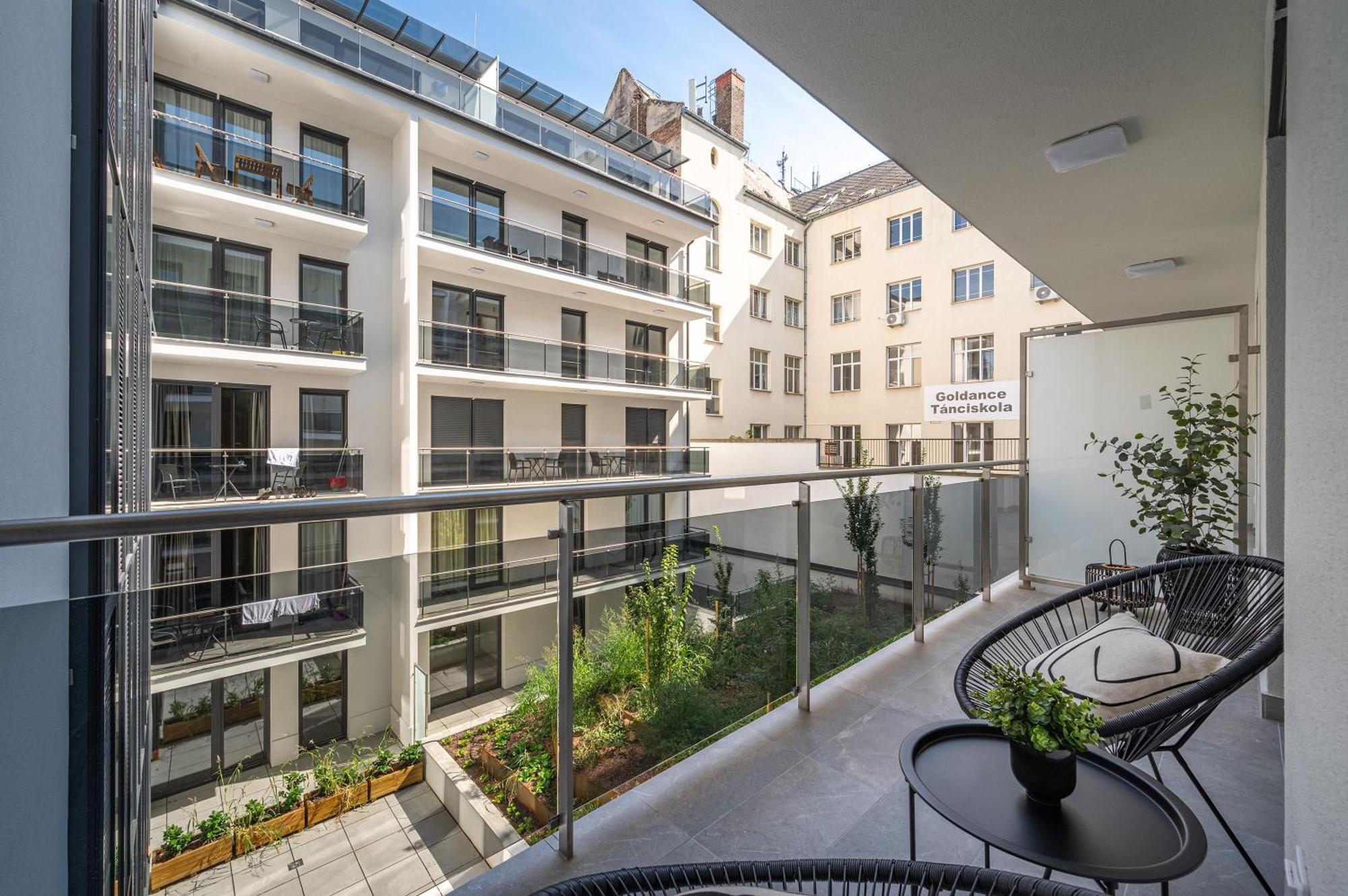 Condo With Balcony @ Downtown Budapest Kültér fotó